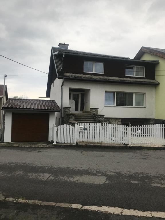 Housing HELLA - B&B Nová Lesná