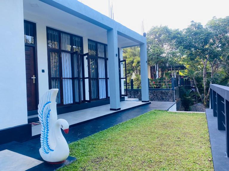 Thanu Villa - Chambres d'hôtes Unawatuna