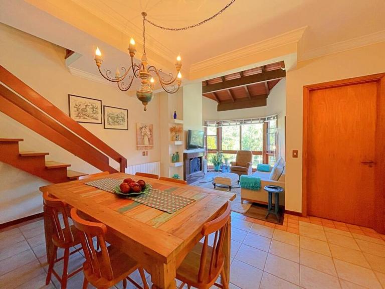 Aconchegante apto 3 dorm. com piscina aquecida - Bed and Breakfast Gramado