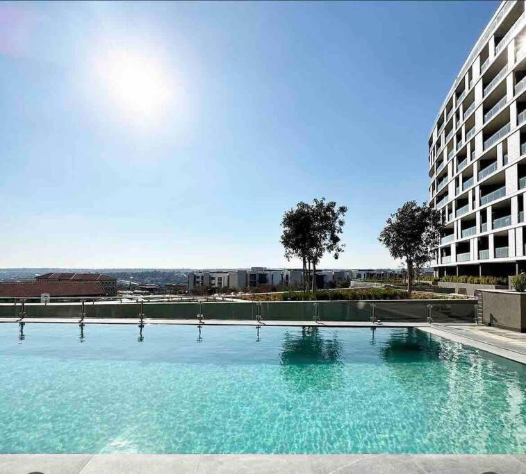 Ellipse Waterfall Luxury Apartment - Chambres d'hôtes Midrand