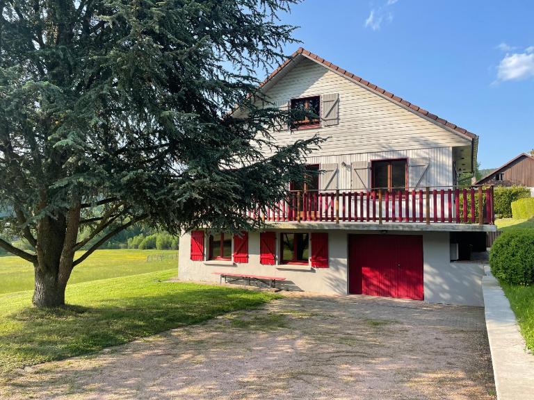 Chalet Le Cèdre Bleu 10 p - 10 min de Gérardmer - B&B Le Tholy