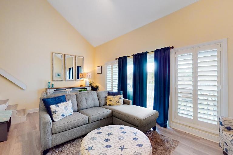 Sand Dollar W202 - B&B Pensacola Beach