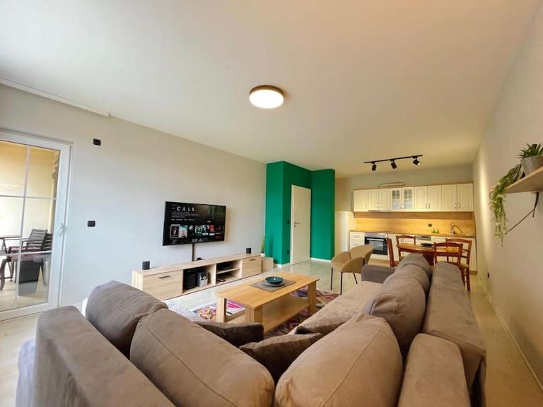 Green Downtown Apartment - B&B Ferizaj