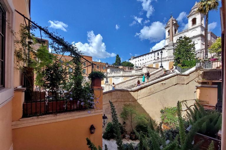 On The Steps - B&B Roma