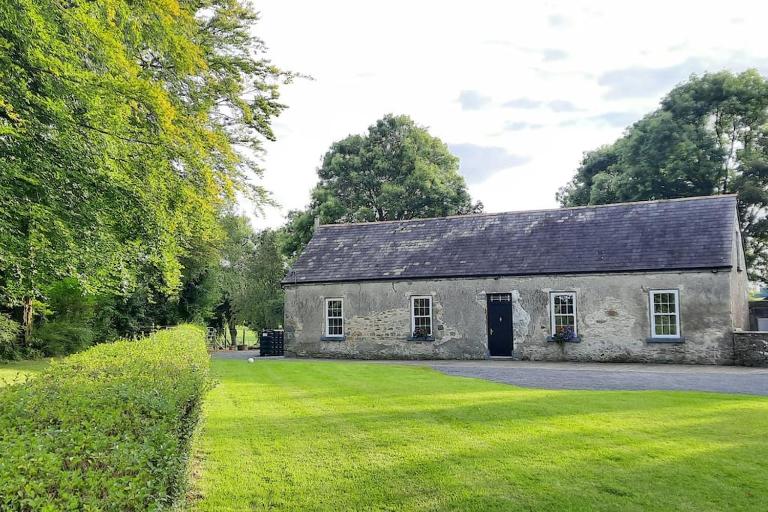 Dundonagh House, Glaslough, - Bed and Breakfast Monaghan
