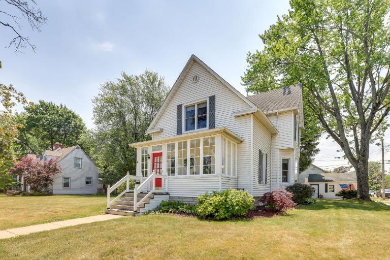 Charming Chesterton Home: w/ Idyllic Location! - B&B Chesterton