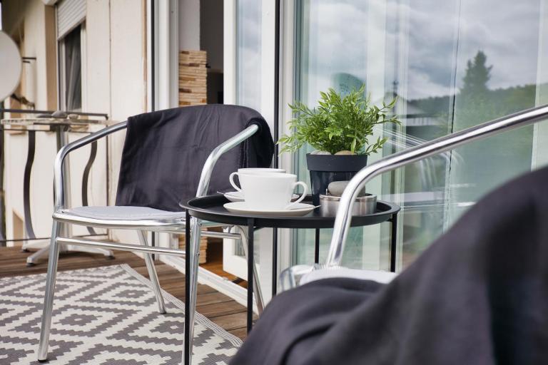 Holiday Apartment NAMASTAY - B&B Küssaberg