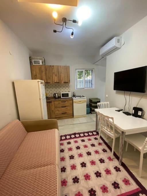 3 odalı ful eşyalı Antalya’nın kalbinde ev - B&B Antalya