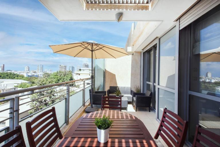 Splendor 2-BR in Melchet by HolyGuest - B&B Tel Aviv