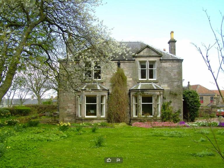 Traditional Family Stone Farmhouse, sleeps 12, St Andrews - B&B Saint Andrews