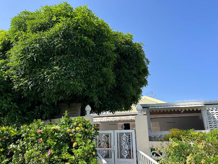 Villa à louer à Sainte-Anne en Martinique - Ferienwohnung Sainte-Anne