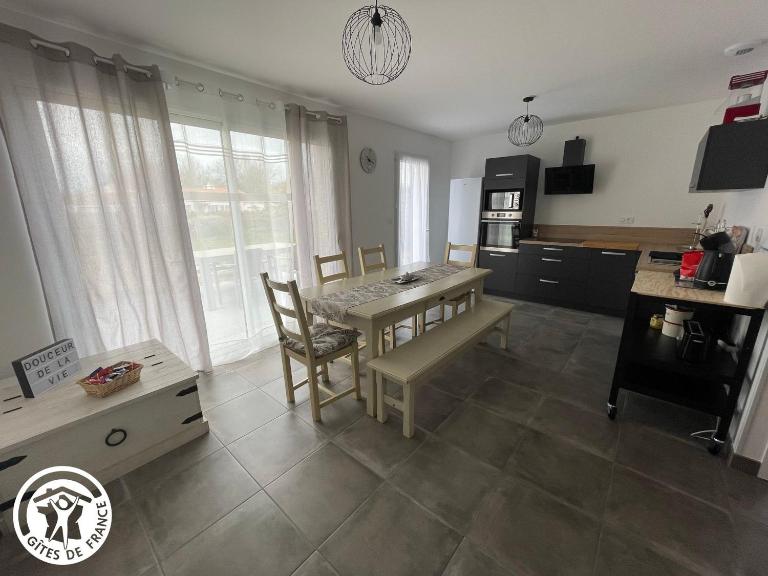 Maison PMR avec Jardin, 8 km de St-Gilles-Croix-de-Vie, 3 Chambres, Wifi et Vélos - FR-1-426-540 - Chambres d'hôtes Saint-Révérend