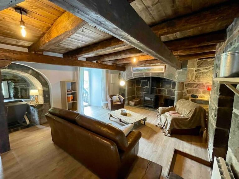 Gîte du Pays-de-Salers, Cantal, classé 1* - B&B Saint-Projet-de-Salers