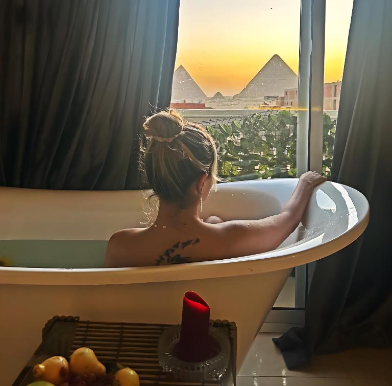 pharaoh pyramids view - Ferienwohnung Kairo
