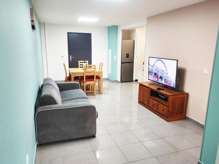 LE 5ème AS // F2 Totalement refait à neuf - B&B Saint-Denis
