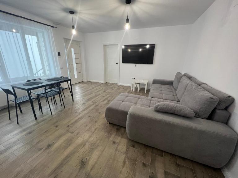 Carina Guest House - B&B Turda