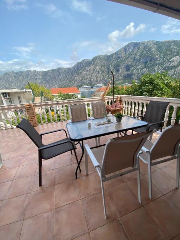 Boka bay seaview apartment - B&B Kotor