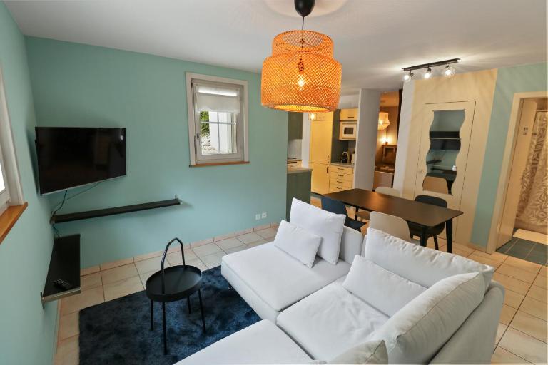 Appartement paisible avec terrasse - B&B Domdidier