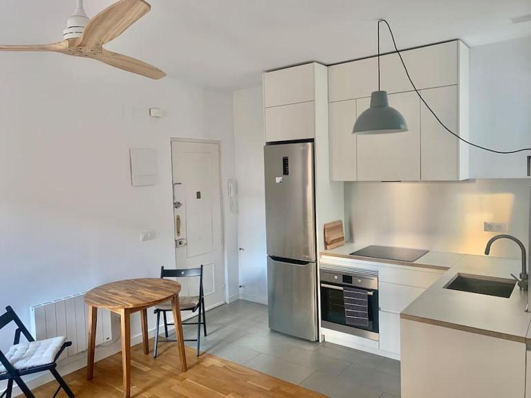 Estudio ideal en Chamberí - Bed and Breakfast Madrid