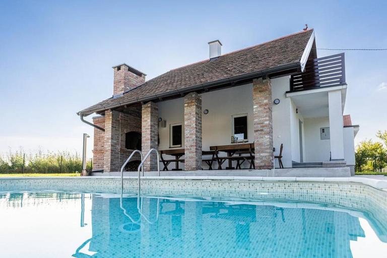 Kuća za odmor Bosut - B&B Vinkovci