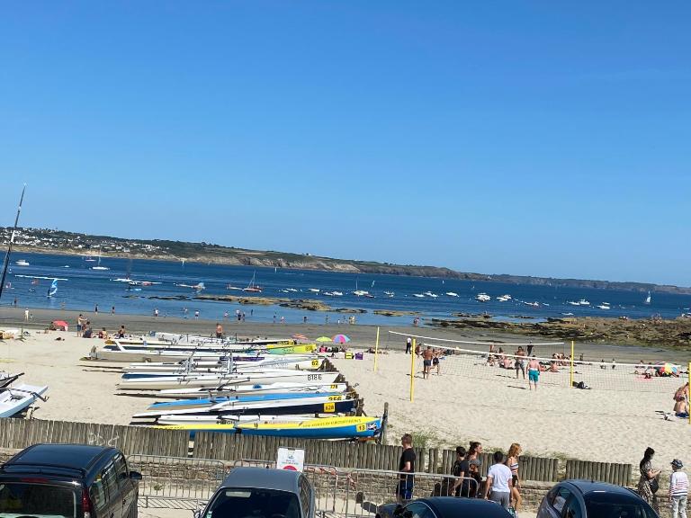 Studio vue mer face à la plage - B&B Plougonvelin