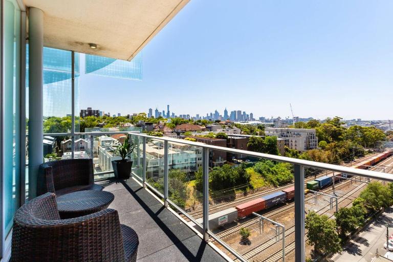 City View Chic in South Yarra with Parking - Chambres d'hôtes Melbourne