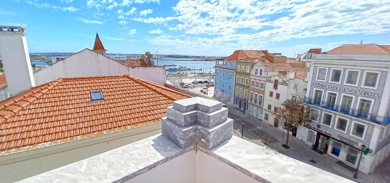 Figueira Penthouse by the Marina - Chambres d'hôtes Figueira da Foz