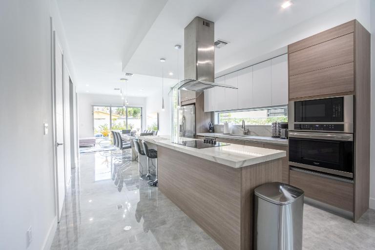 Modern 4-Bedroom Townhouse with Pool! - Ferienwohnung Miami