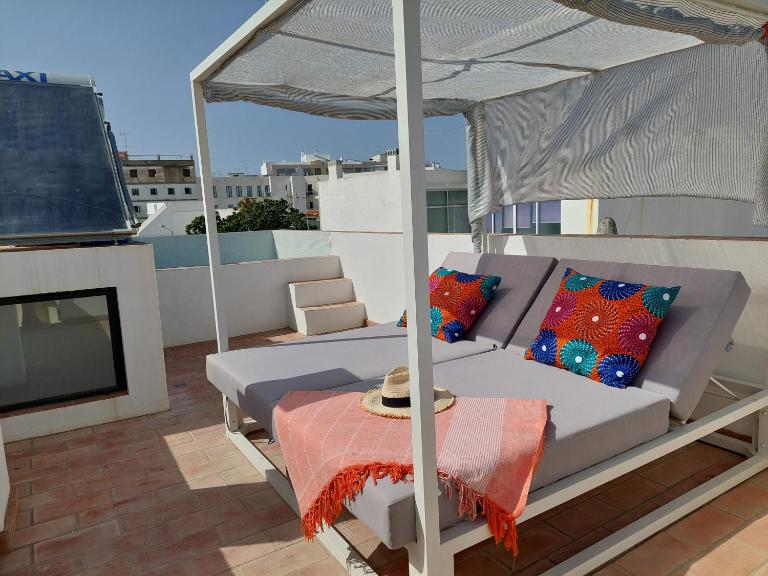 Cosy Terrace House - design, comfort, micro-pool, top location in Olhão - Ferienwohnung Olhão