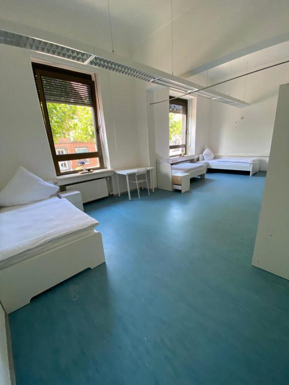 Schicke Monteurunterkunft in Mendig mit drei Wohneinheiten - B&B Mendig