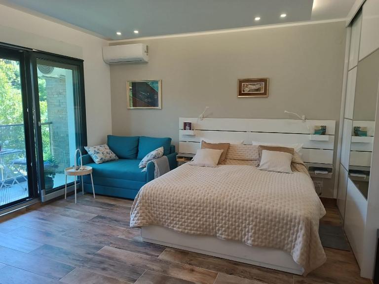 Hedonica 11 Ema - B&B Vrdnik