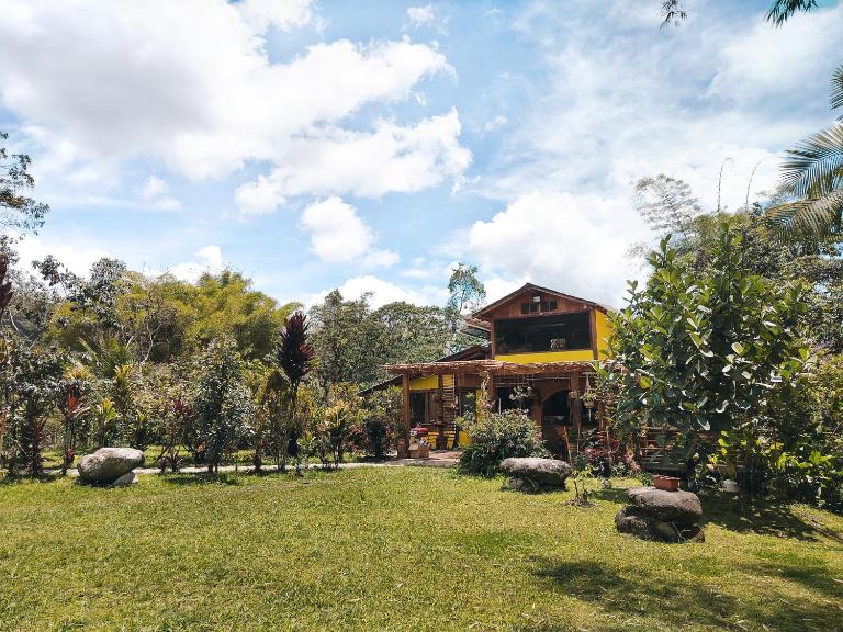 Senz Chalet Riverside - Mindo - B&B Mindo
