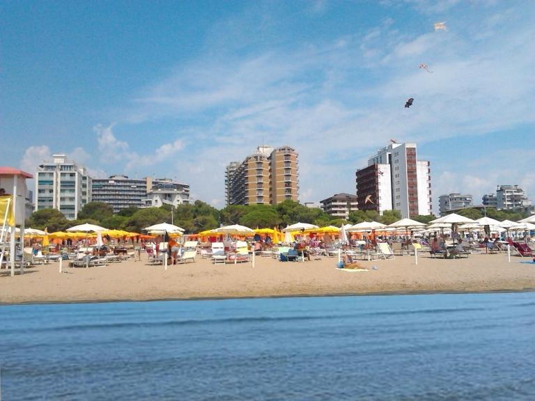 Cristallo Sea View - Ferienwohnung Lignano