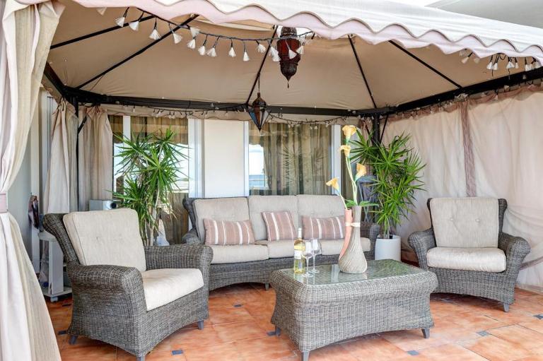 Frontline Beach Apartment - Sinfonia del Mar - B&B Estepona