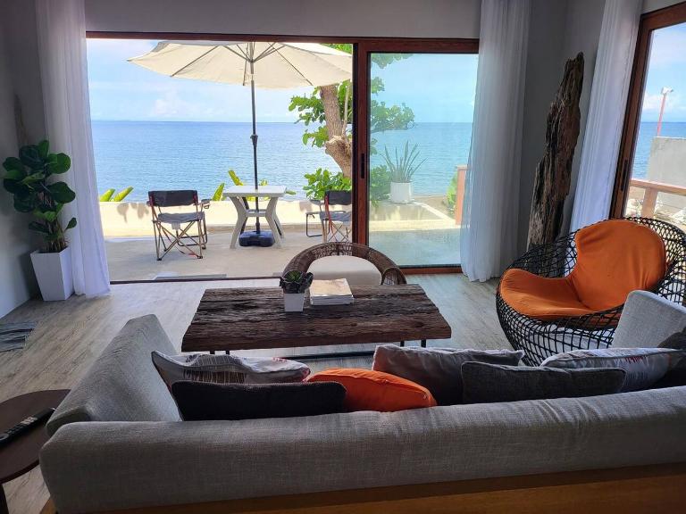 Beach Escape 1 Beachfront- Optional Jacuzzi - Ferienwohnung San Juan