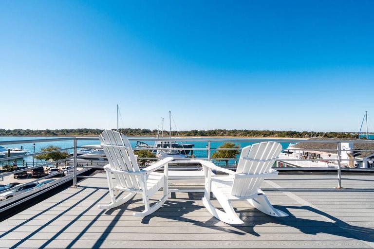 Why Knot Getaway...Rooftop with WaterView! Unit D - B&B Beaufort