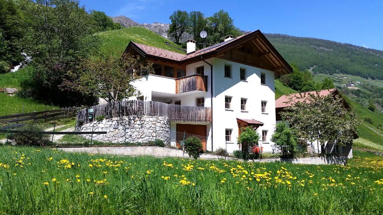 Ferienwohnungen Auhaus - B&B Martell