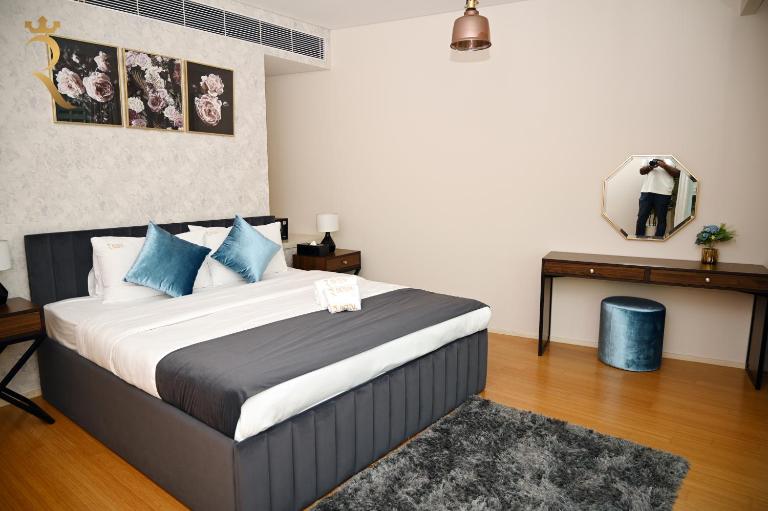Luxe 2BR Haven - Coastal Serenity Stay - B&B Abu Dhabi Island and Internal Islands City