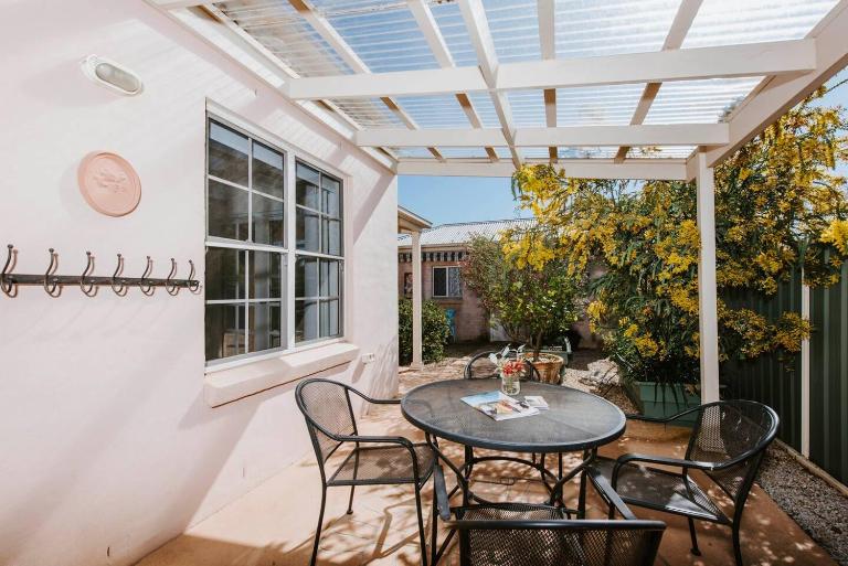 'Pebble Lane Cottage' A Charming Mudgee Stay - B&B Mudgee