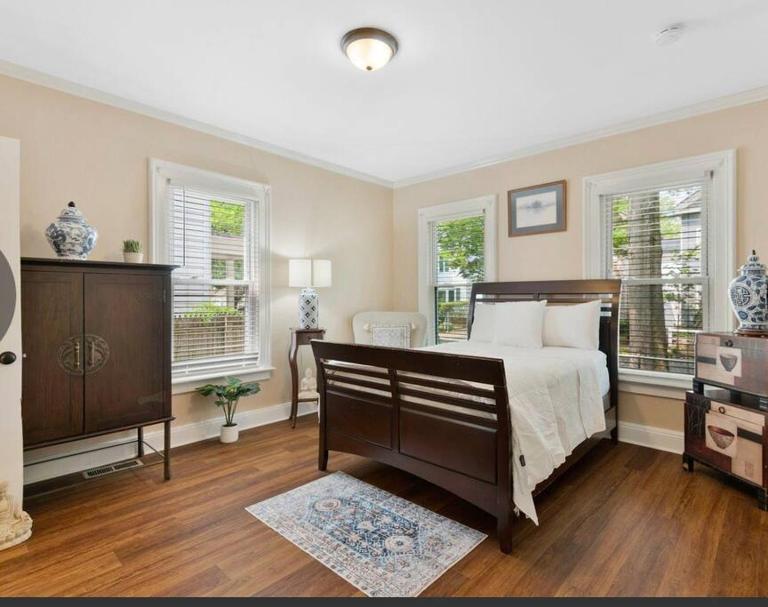 Beautiful Studio Apartment in Historic House - B&B New Haven