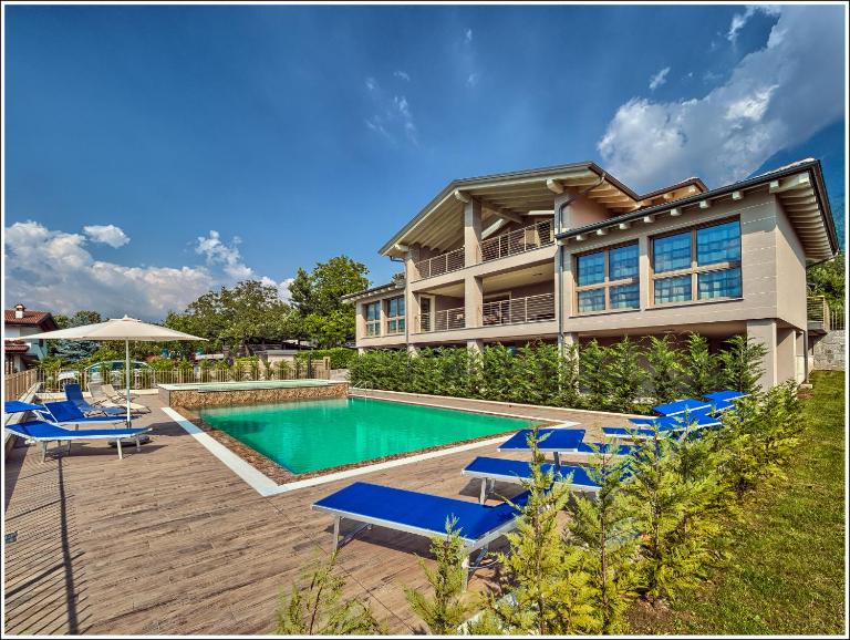 Villa TaDi LaRo Luxury Relax Comer See Colico - Chambres d'hôtes Carriola