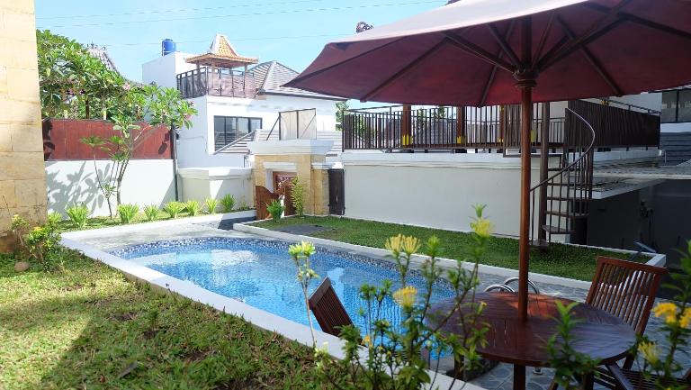 Villa Syariah Grand Bale with Private Pool by Simply Homy - Chambres d'hôtes Yogyakarta