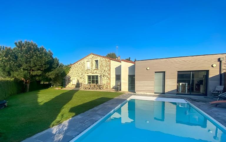 Gîte à SAINT ANDRE DE LA MARCHE proche du Puy du foù - B&B Saint-André-de-la-Marche
