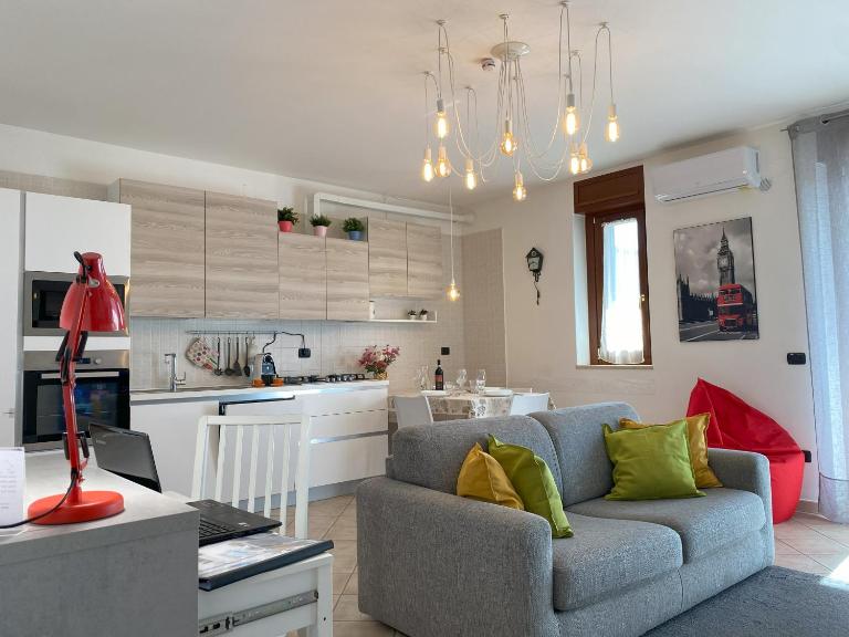 F&G 71100 - - Colazione inclusa - Box auto privato su richiesta - Bed and Breakfast Foggia