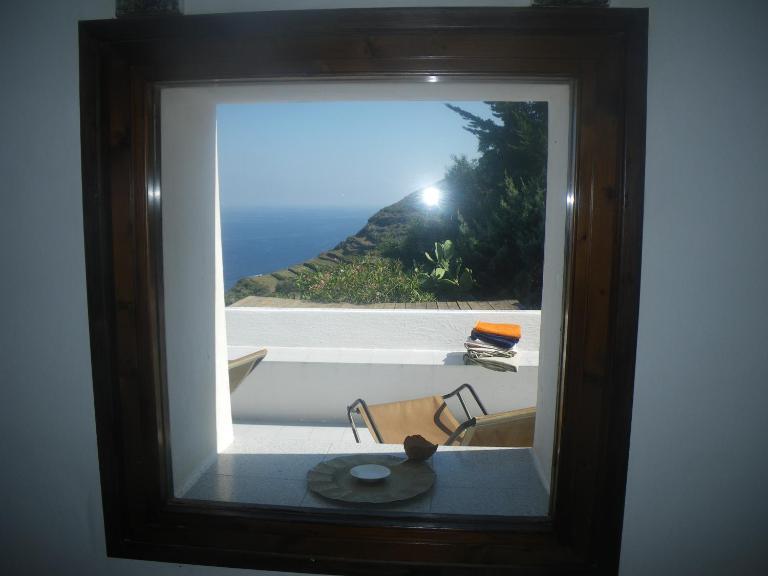 sull'arco dell'elefante - B&B Pantelleria