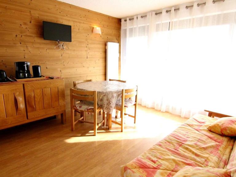 Appartement cosy au cœur de l'Alpe d'Huez - 6 pers, 38m², balcon sud, skis à 240m - FR-1-405-79 - Chambres d'hôtes L'Alpe d'Huez