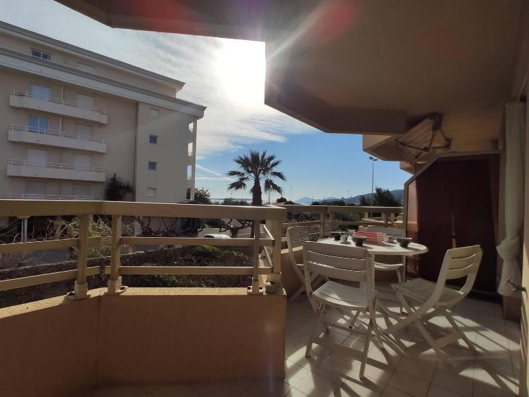 Appartement 2 pièces avec terrasse à 100m de la plage - Parking privé, Antibes - FR-1-252-155 - B&B Juan-les-Pins