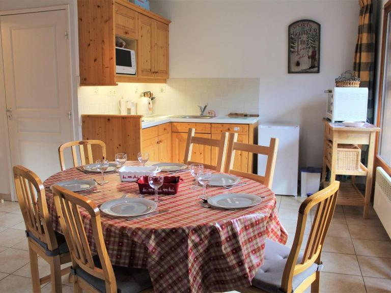 Appartement cosy à Vars Les Claux, 3 pièces, balcon, proche pistes et commerces, 6 couchages - FR-1-330B-193 - Bed and Breakfast Vars
