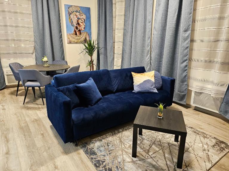 Luxusní apartmán 3KK u náměstí - Klicperova - Ferienwohnung Königgrätz