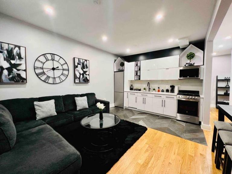 2 Bedroom Apartment, Close to NYC & Downtown JC! - Chambres d'hôtes Jersey City